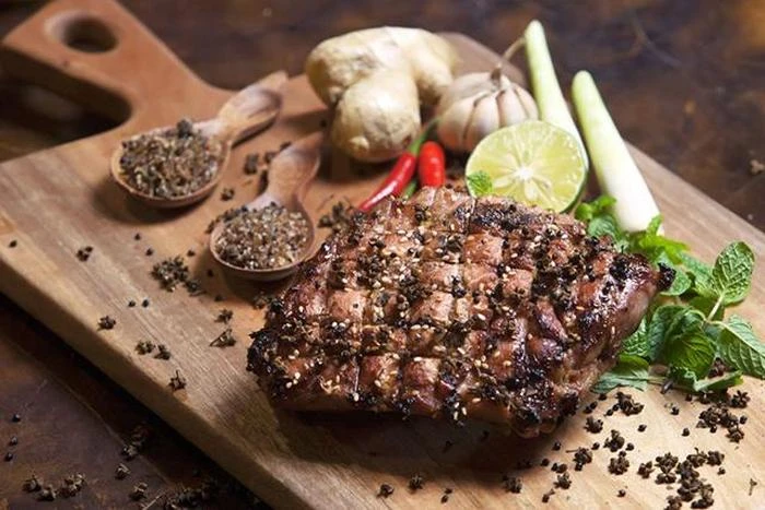 Cách Ướp Thịt Ngựa Nướng Thơm Ngon - Chuẩn Vị Nhà Hàng 4 Thịt ngựa nướng mắc khén - một trong những đặc sản nổi tiếng Tây Bắc