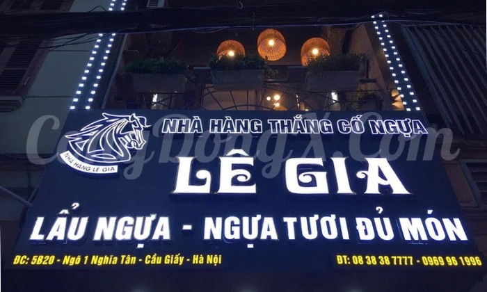 Không gian nhà hàng Lê Gia