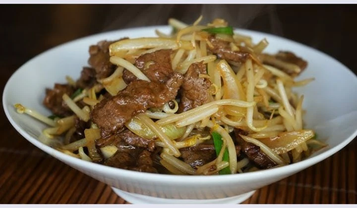 Thịt ngựa xào gừng là món ăn hấp dẫn và giàu dinh dưỡng